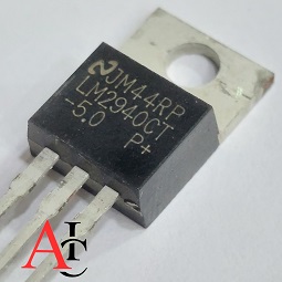LM2940CT-5.0 یک رگولاتور ولتاژ خطی Low Dropout (LDO) با خروجی ثابت 5.0 ولت و حداکثر جریان خروجی 1 آمپر است